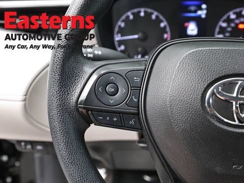 Used 2024 Toyota Corolla Cross L AWD/4WD image 14