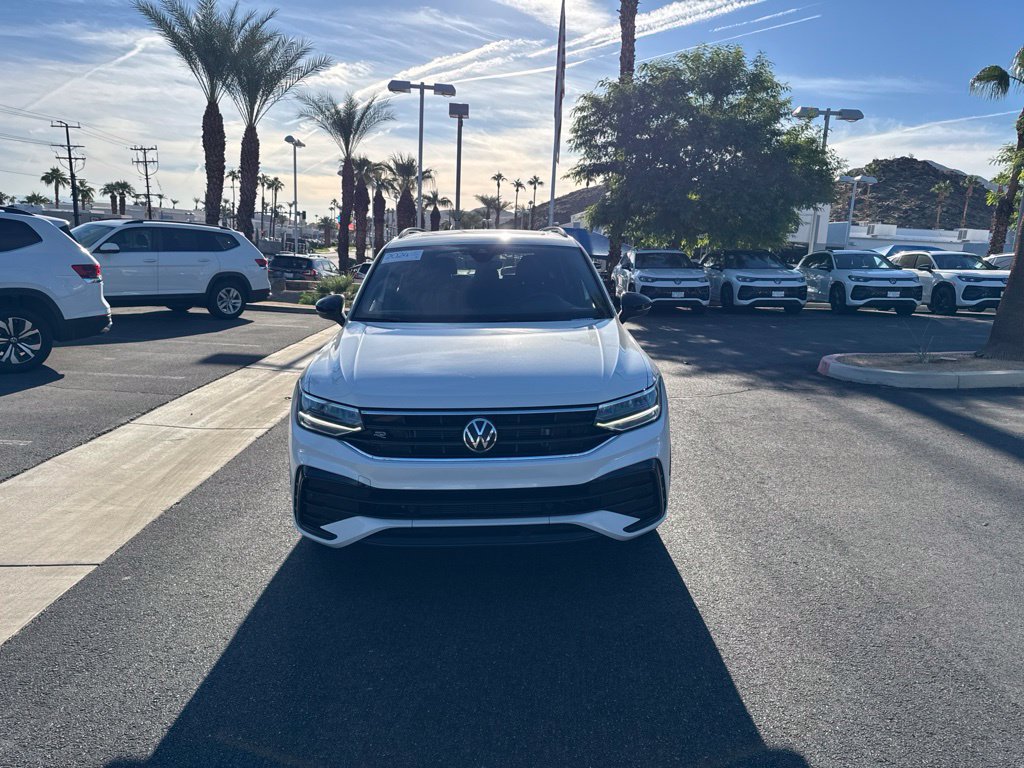 Certified 2024 Volkswagen Tiguan SE R-Line FWD image 6