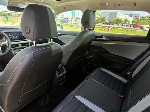 Used 2024 Volkswagen Taos SEL image 36