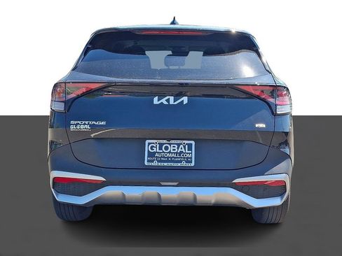 Used 2023 Kia Sportage LX AWD/4WD image 6