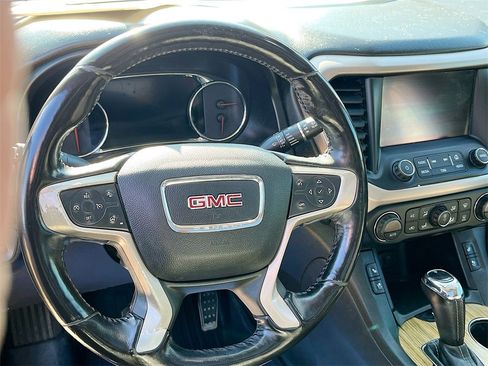 Used 2018 GMC Acadia Denali image 10