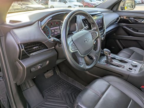 Used 2023 Chevrolet Traverse RS image 16
