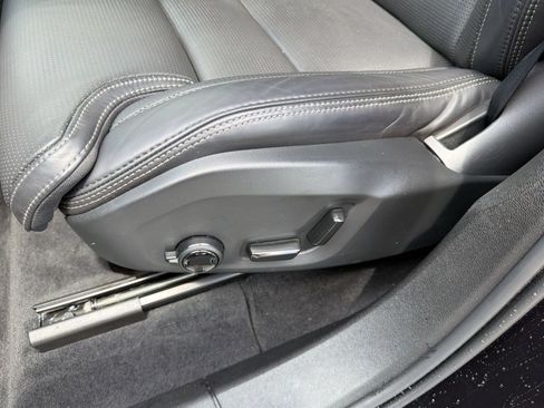 Certified 2023 Volvo XC60 B5 Ultimate w/ Climate Package FWD image 14
