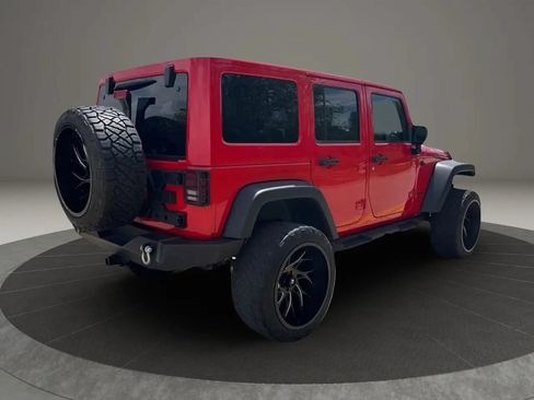 Used 2016 Jeep Wrangler Unlimited Rubicon w/ Connectivity Group AWD/4WD image 5