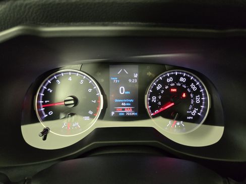 Used 2022 Toyota RAV4 LE AWD/4WD image 17