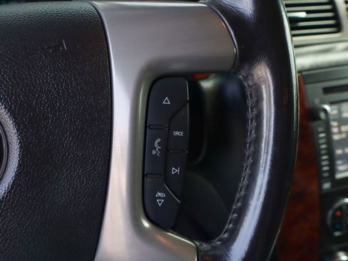Used 2013 Chevrolet Suburban 2500 LT AWD/4WD image 24