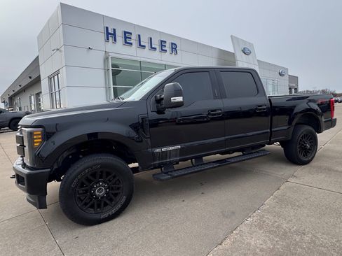 Used 2019 Ford F250 Lariat w/ Lariat Ultimate Package image 3