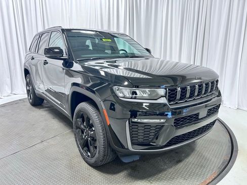 New 2026 Jeep Grand Cherokee Limited AWD/4WD image 1