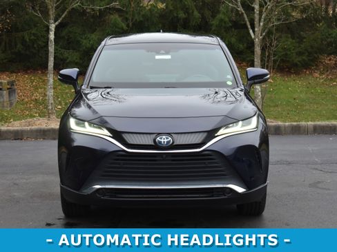 Used 2021 Toyota Venza Limited image 2