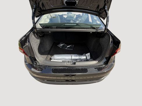 New 2025 Volkswagen Jetta SE image 9