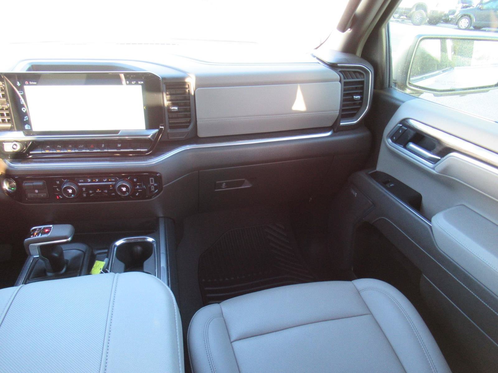 Used 2026 Chevrolet Silverado 1500 LTZ RWD image 15