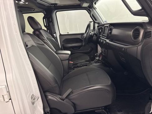 Used 2023 Jeep Wrangler Unlimited Sport image 31