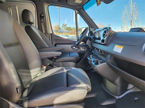 New 2025 Mercedes-Benz Sprinter 2500 image 15