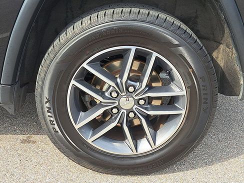 Used 2018 Jeep Grand Cherokee Limited w/ Luxury Group II image 5