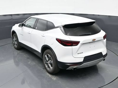 Used 2025 Chevrolet Blazer LT FWD image 31