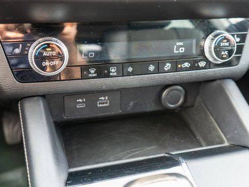 Used 2023 Mitsubishi Outlander SE AWD/4WD image 31