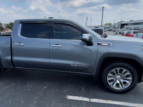 Used 2021 GMC Sierra 1500 Denali w/ Driver Alert Package II AWD/4WD image 3