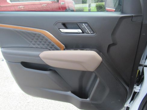 New 2026 GMC Canyon Denali AWD/4WD image 23