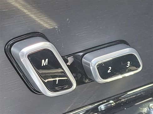 Used 2023 Land Rover Range Rover Sport SE Dynamic image 27