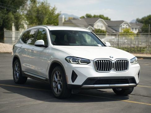 Used 2023 BMW X3 xDrive30i w/ Premium Package AWD/4WD image 7