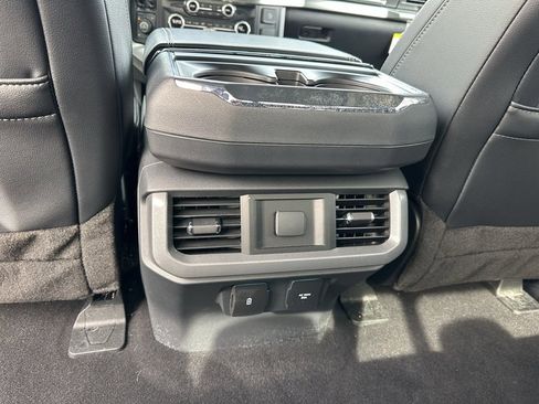 Used 2023 Ford F150 Lariat w/ Max Trailer Tow Package image 27