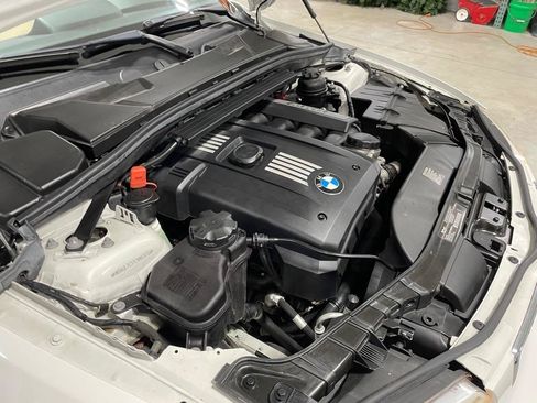 Used 2012 BMW 128i Convertible RWD image 41