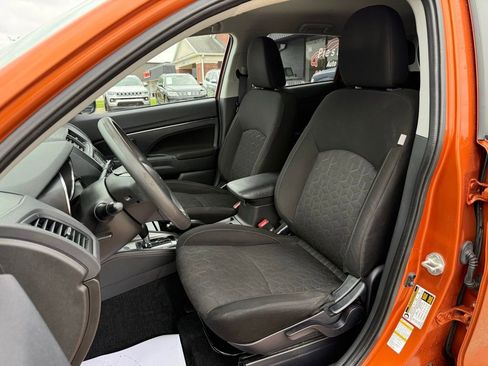 Used 2020 Mitsubishi Outlander Sport SE AWD/4WD image 2