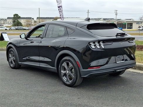 Used 2022 Ford Mustang Mach-E Select image 4