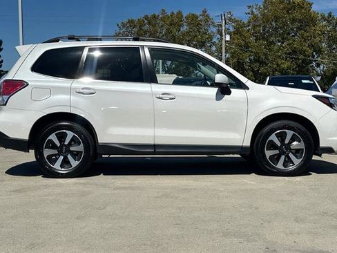 Used 2018 Subaru Forester 2.5i Limited AWD/4WD image 2