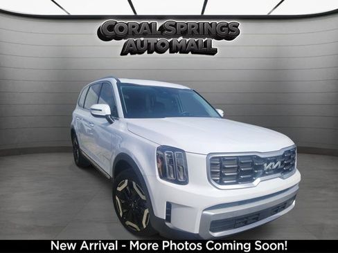 Certified 2024 Kia Telluride S w/ S Sunroof Package AWD/4WD image 1