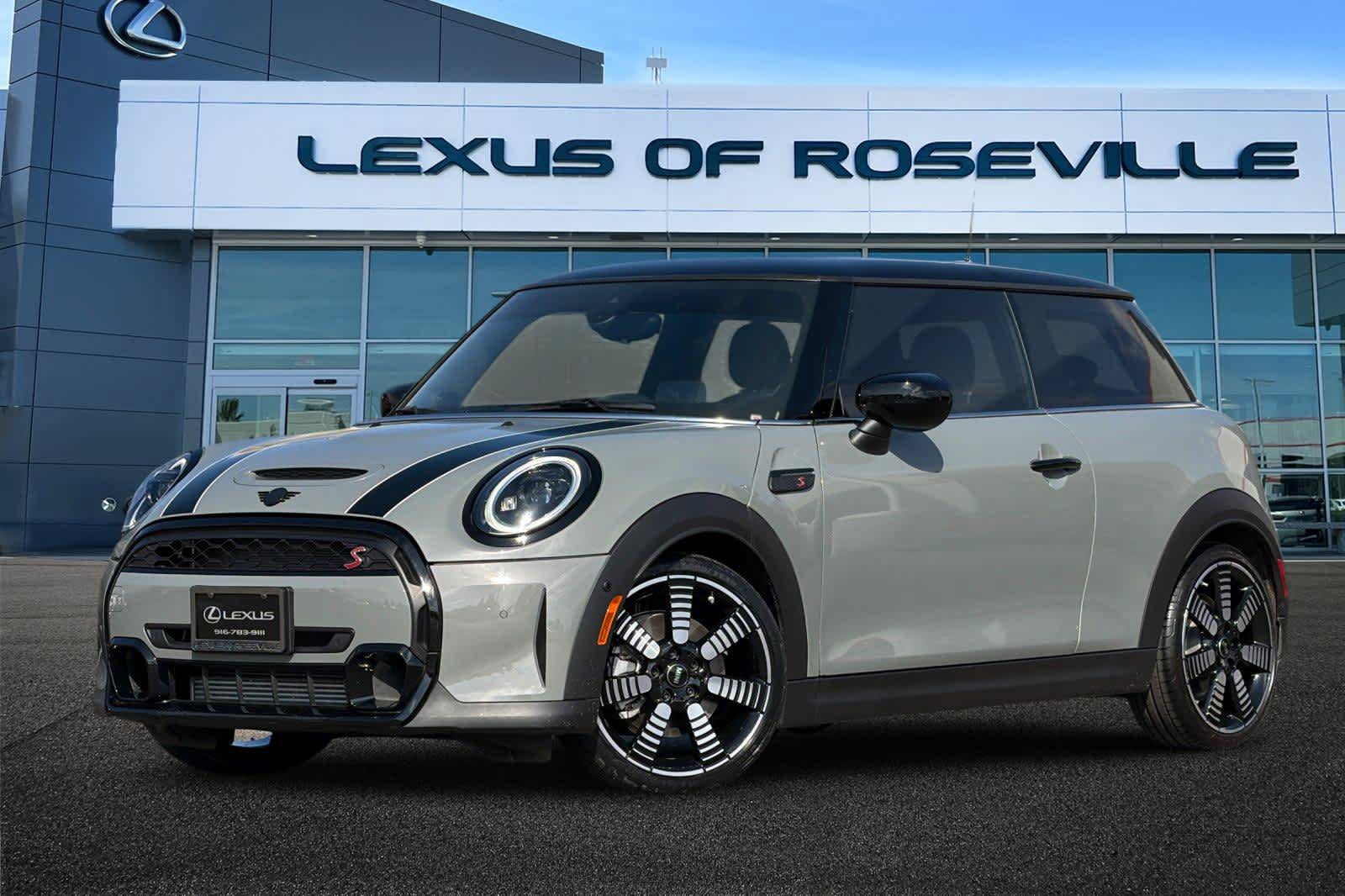 Used 2023 MINI Cooper S FWD image 1