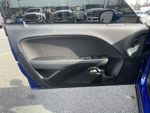 Used 2022 Dodge Challenger SRT Hellcat image 18