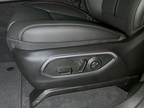 New 2026 Jeep Grand Wagoneer 4WD image 13
