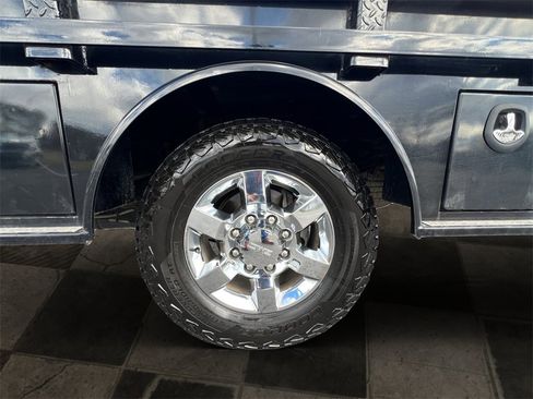 Certified 2018 GMC Sierra 2500 SLE w/ SLE Preferred Package image 10