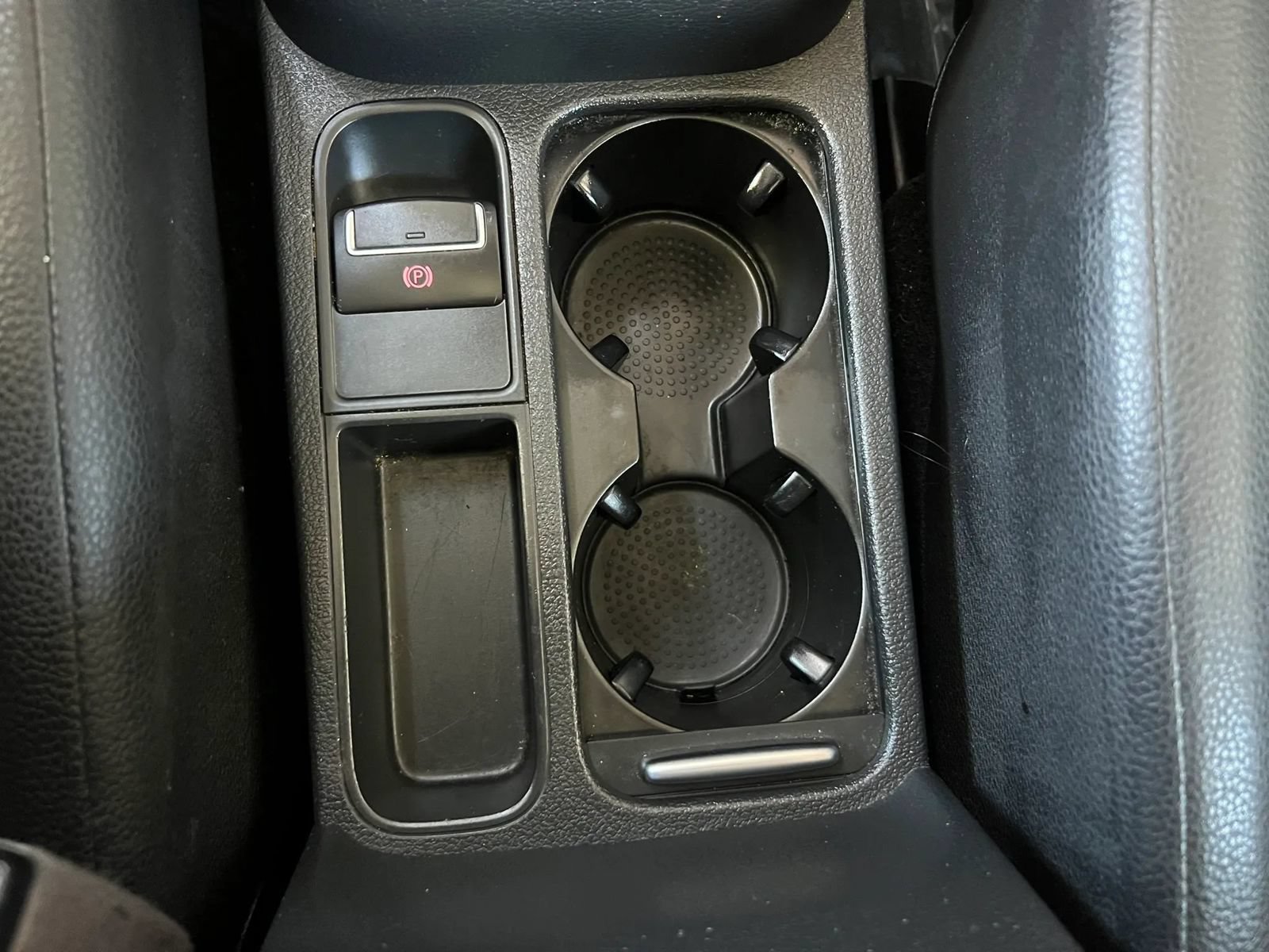 Used 2016 Volkswagen Tiguan S FWD image 23