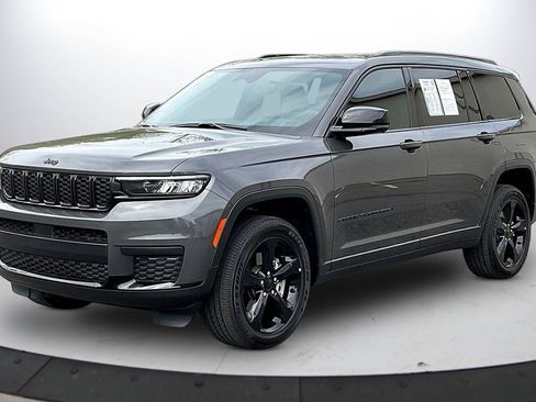 Certified 2025 Jeep Grand Cherokee L Altitude AWD/4WD image 4