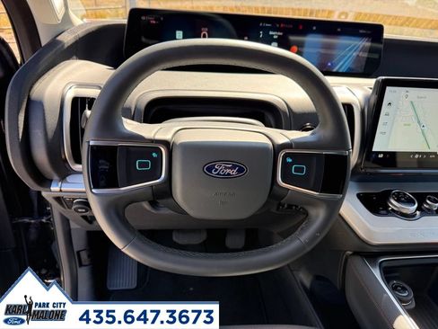 Used 2025 Ford Expedition Active AWD/4WD image 16
