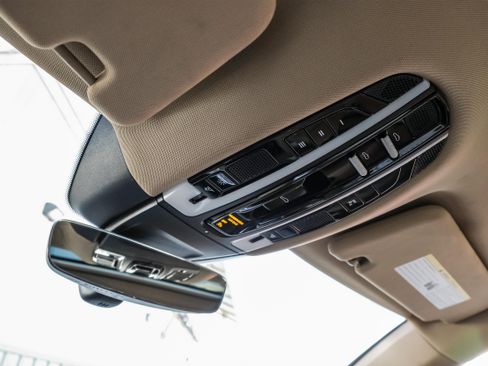 Used 2018 Porsche Panamera 4 w/ Sport Chrono Package image 29