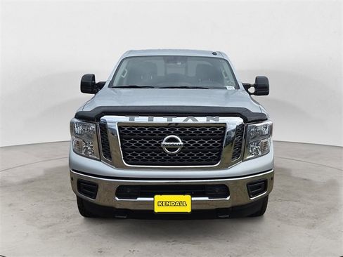Used 2018 Nissan Titan SV w/ SV Convenience Package image 7