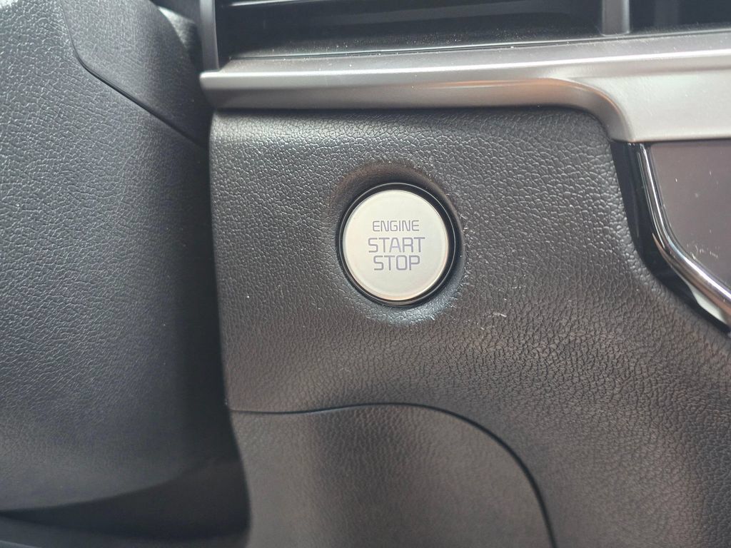 Certified 2025 Kia Sorento S w/ Panoramic Sunroof Package FWD image 23
