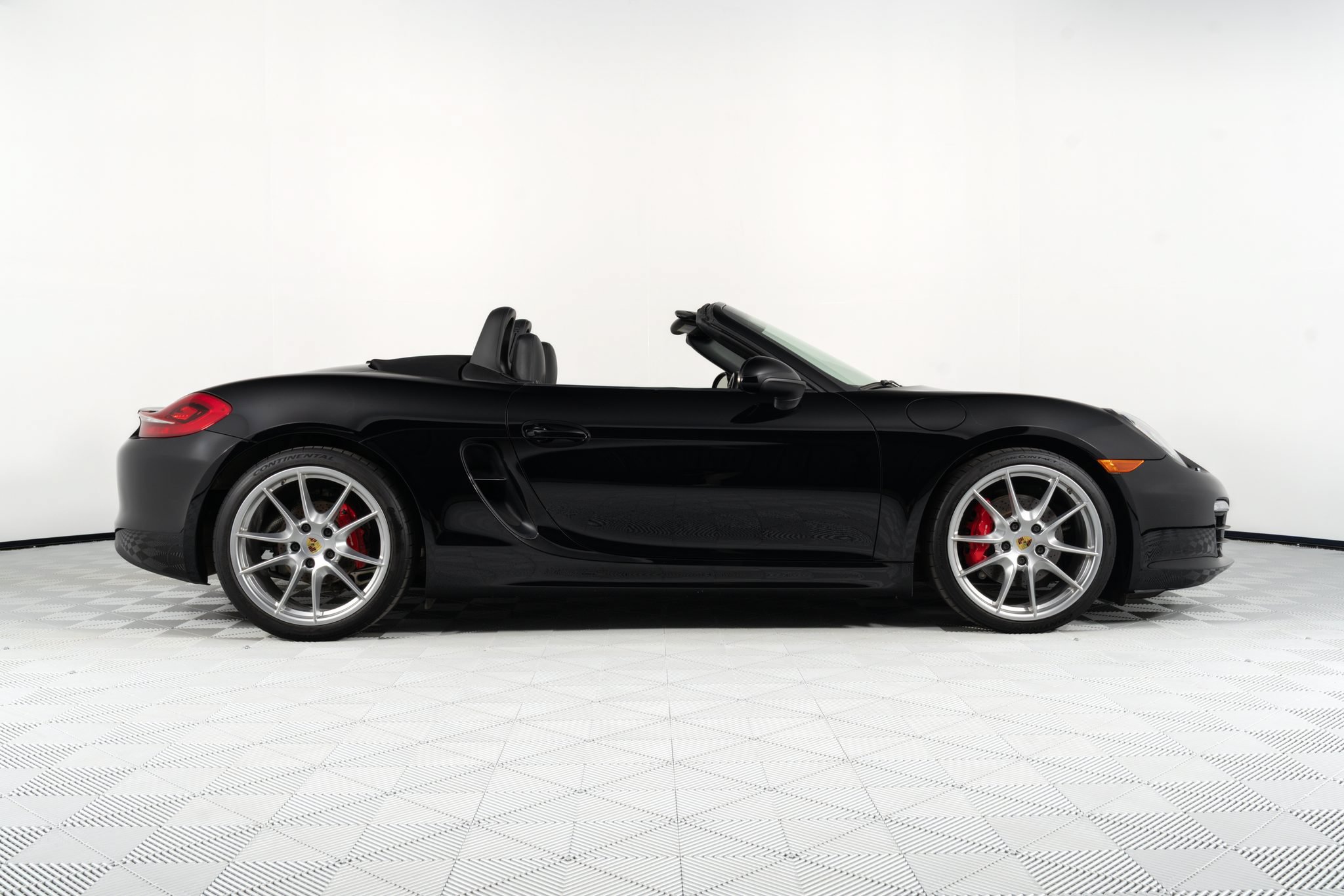 Used 2015 Porsche Boxster S RWD image 22