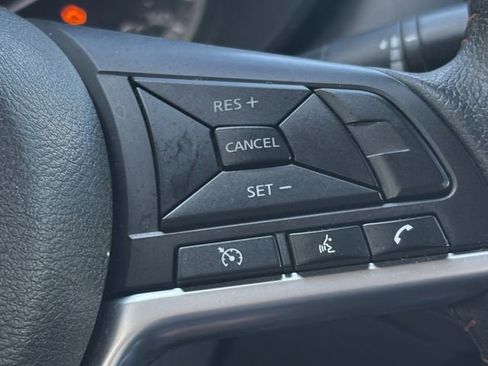 Used 2020 Nissan Versa SR FWD image 13