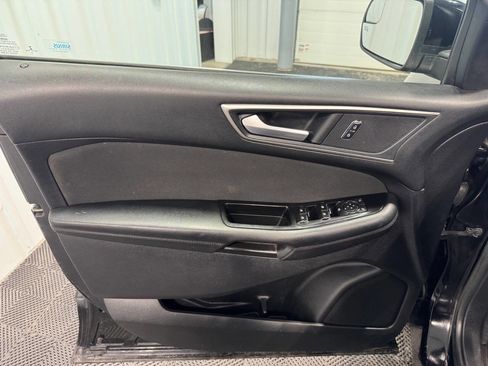Used 2017 Ford Edge SEL w/ Class II Trailer Tow Package image 5