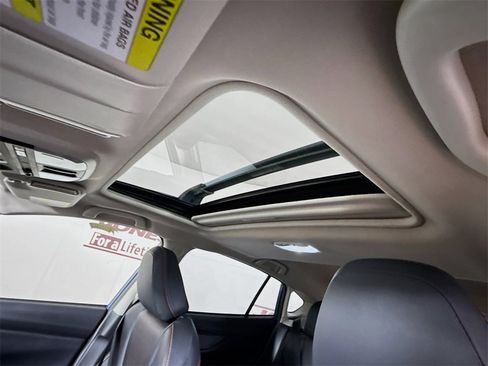 Used 2023 Subaru Crosstrek 2.5i Limited w/ Moonroof Package image 12