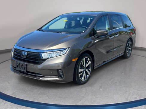 Used 2023 Honda Odyssey Touring image 1