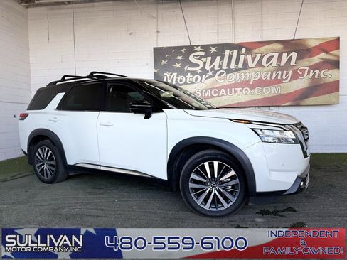 Used 2022 Nissan Pathfinder Platinum w/ Cargo Package image 1