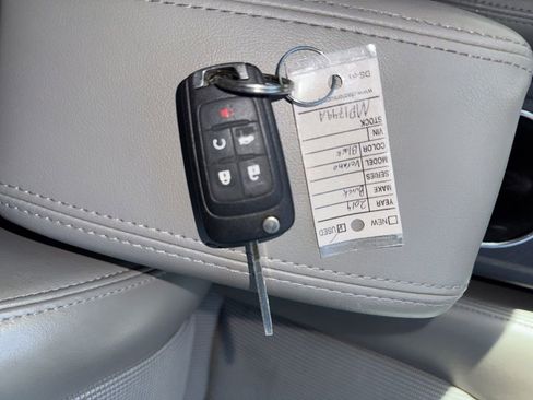 Used 2014 Buick Verano FWD image 46