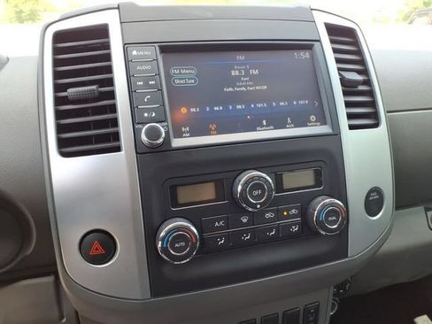 Used 2021 Nissan Frontier SV w/ Midnight Edition Floor Mats AWD/4WD image 20
