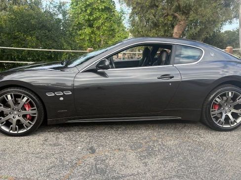 Used 2018 Maserati GranTurismo Sport RWD image 18