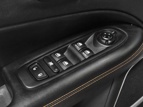 Used 2019 Jeep Compass Limited AWD/4WD image 10
